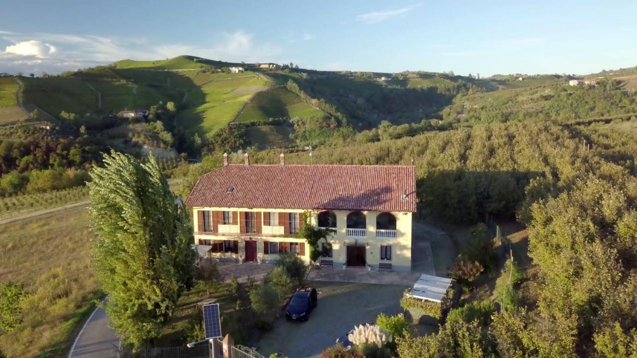 Gasthaus La Casa Dei Masue' Alba  Exterior foto